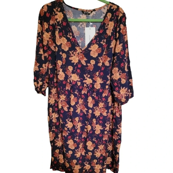Floral dress - Picture 1 of 2